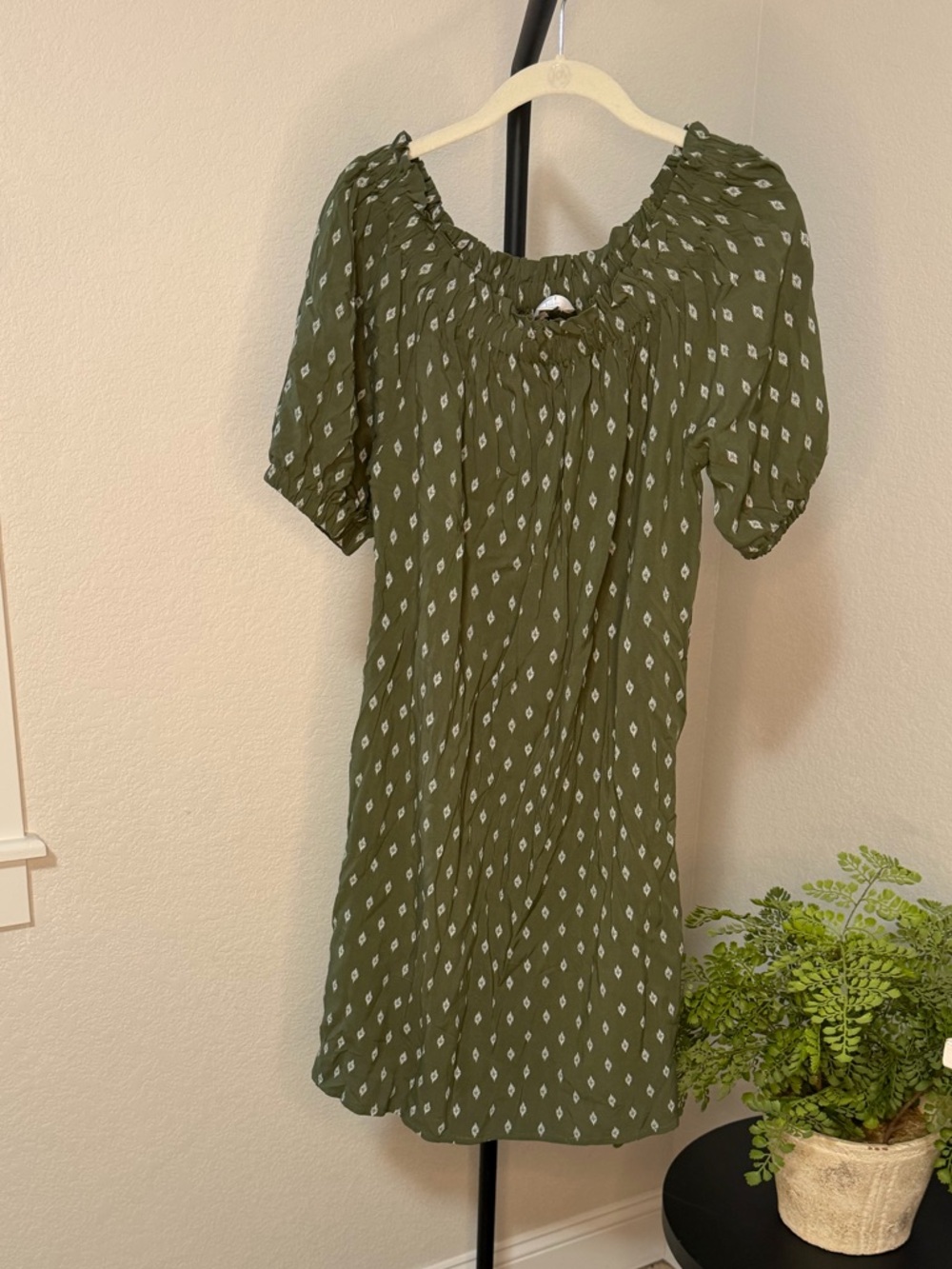 Time and Tru Olive Green Mini Dress with White Diamond Print